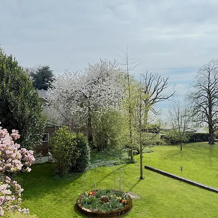 Schwanenblick - Eine Besonderes Feriendomizil Mit Direktem Seezugang Und Slipanlage *